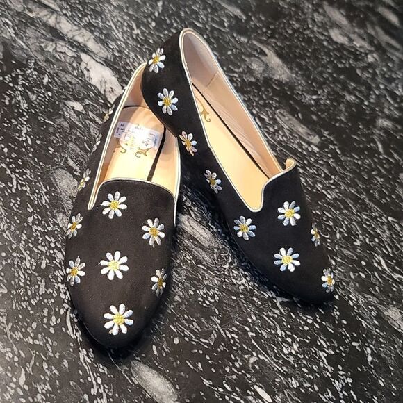 BRAND NEW C. WONDER'S FLORAL EMBROIDERED WOMEN'S  LOAFERS - Picture 14 of 16
